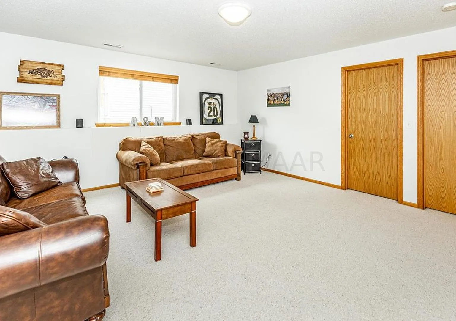 3 Bed 2 Bath — Photo 4