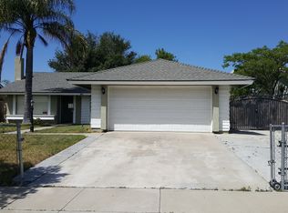 296 N Smoketree Ave, Rialto, CA 92376