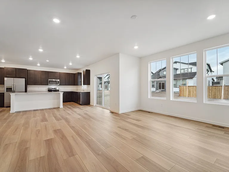 5556 Mare Ln — Photo 7