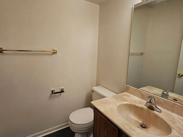 106 E Green Meadows Rd #9 — Photo 6
