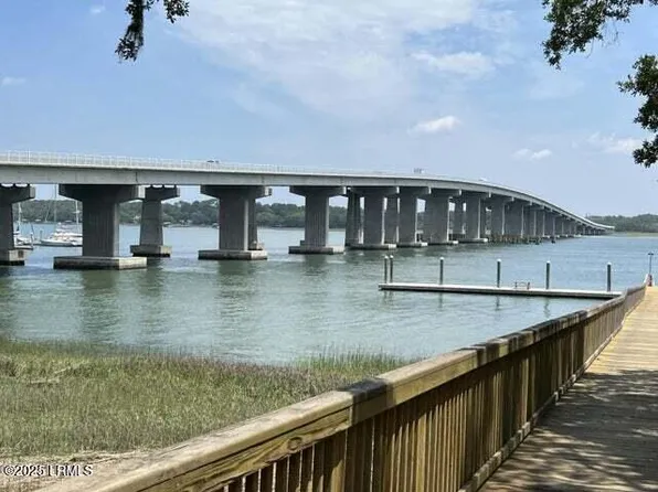 18 Riverwind Dr #18, Pt Royal, SC 29935