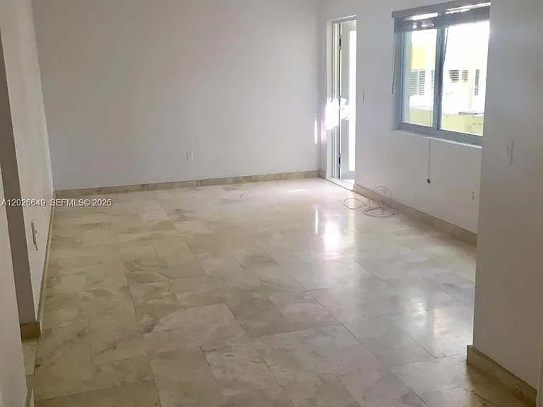 1840 James Ave #7 — Photo 3