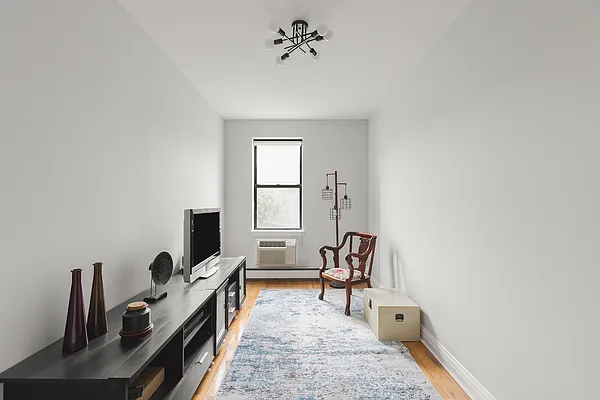 Sold by Compass | media 22