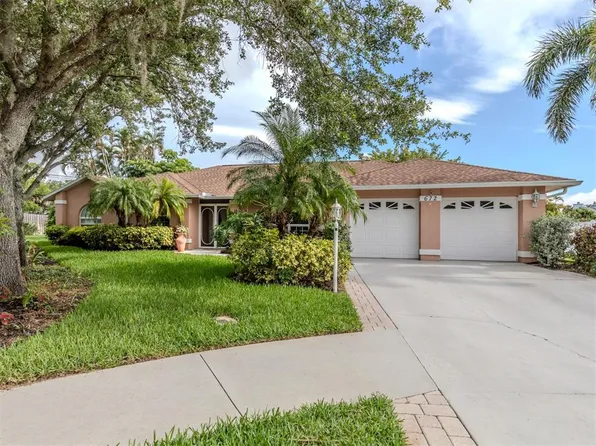 672 Eastpointe Ct, Sarasota, FL 34232
