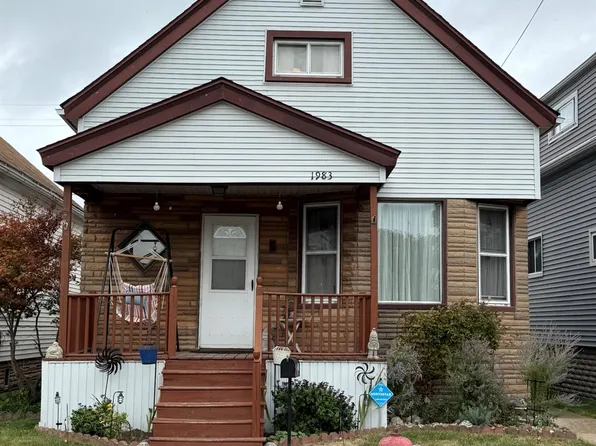 1983 Edwin St, Hamtramck, MI 48212