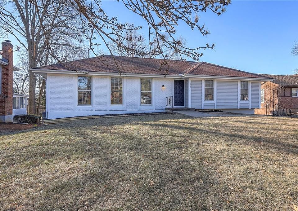 10411 W 49th Pl, Shawnee, KS 66203 | Zillow