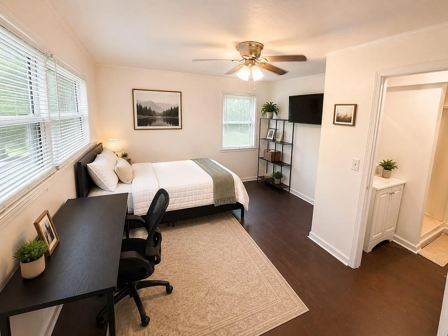 4 bed, 9.0 bath, 1752 sqft, $1,001 — Photo 1