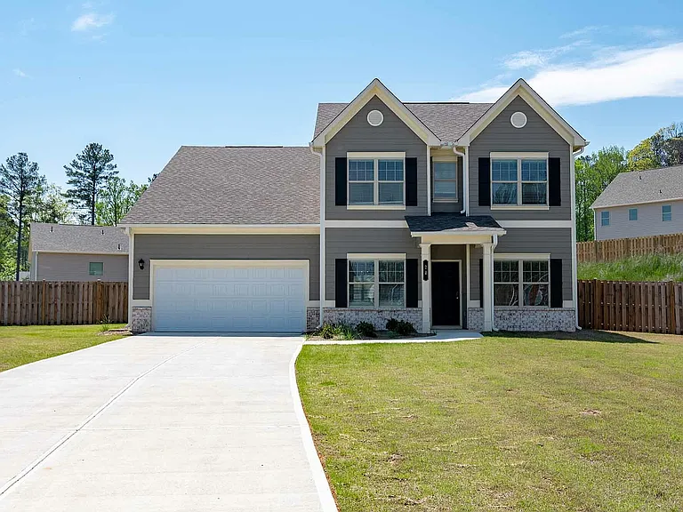 Summerwell Cedarcrest — Photo 92