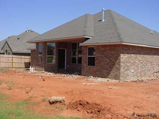 2nd image of 816 NW 194th