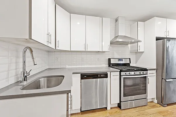 Sold by Compass | media 2