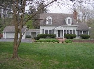 30980 Franklin Rd, Franklin, MI 48025