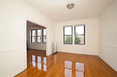 632 W. Addison — Photo 13