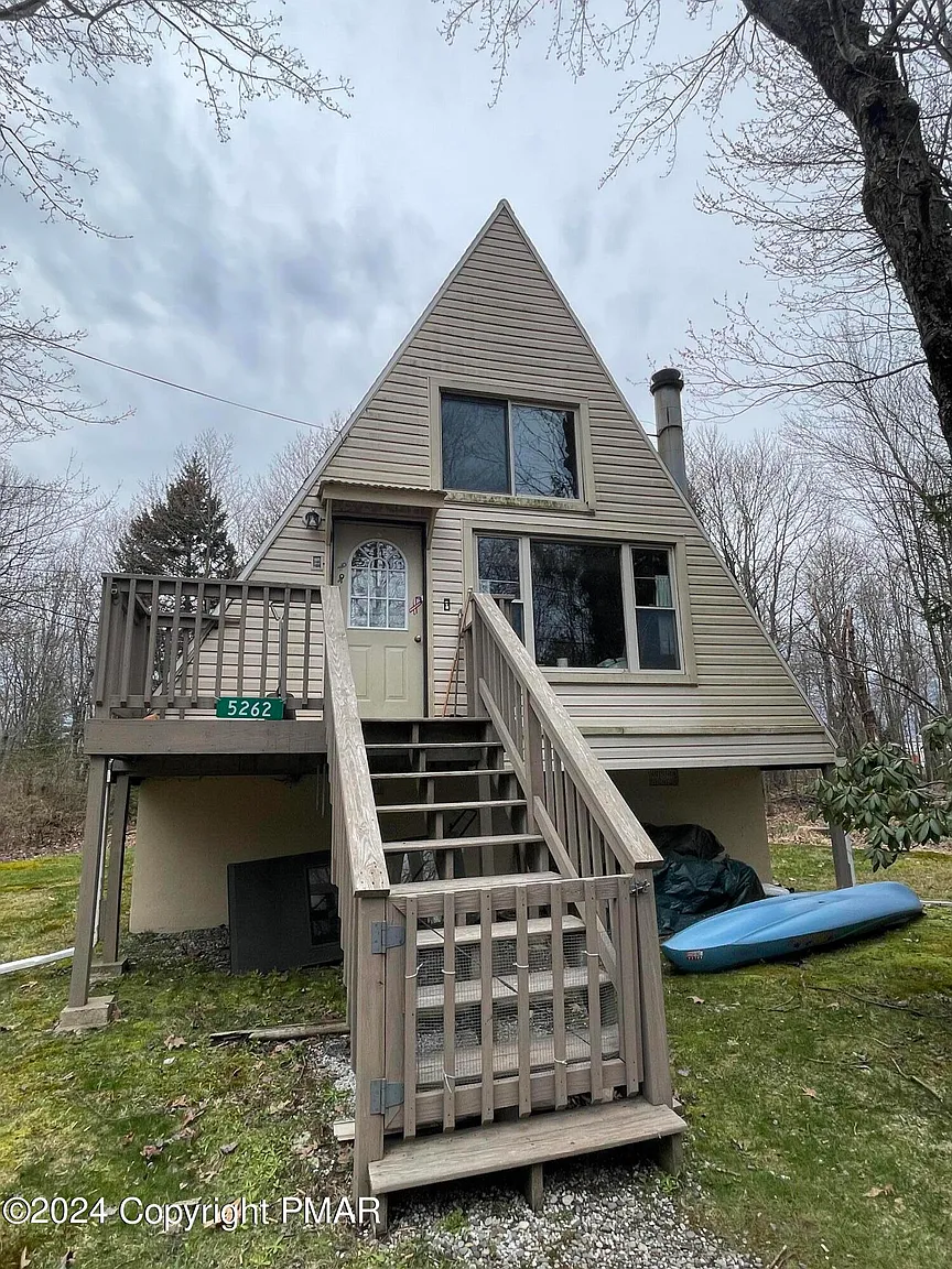 5262 Broadway photo 1