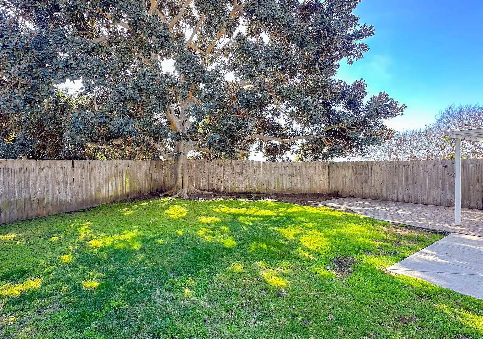 2-bedroom, 1.5-bathroom townhome in Solana Beach with Garage, Private Backyard, and Laundry Hookups! — Photo 4