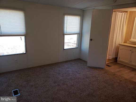 5th image of 1465 Delsea Dr