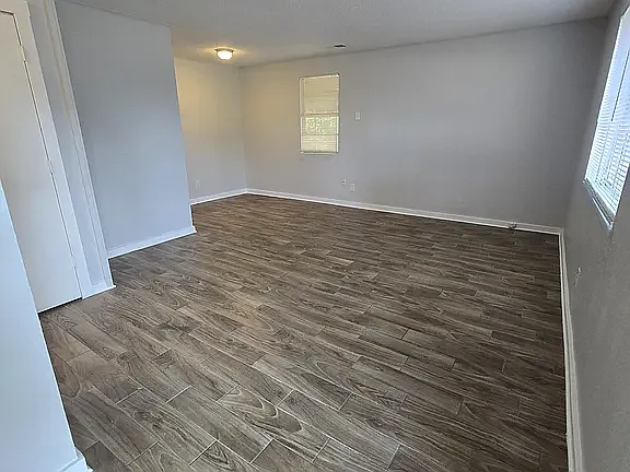 1774 Wildrose St — Photo 3