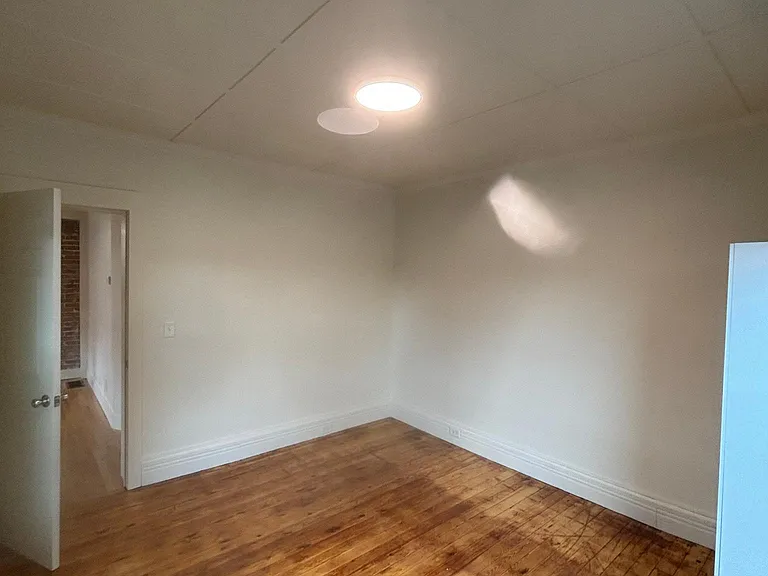 44 Geer St #1 — Photo 6