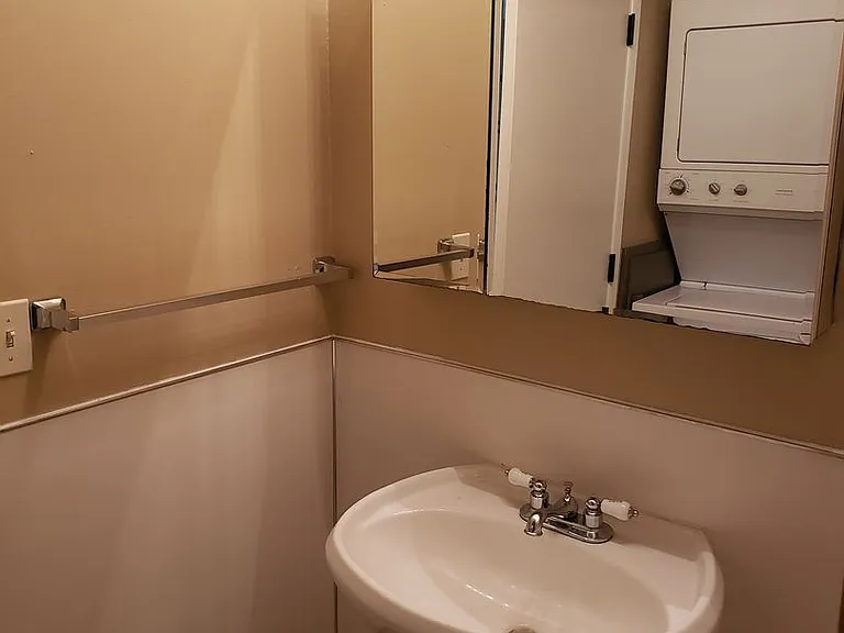 8316 SW Terwilliger Blvd — Photo 24