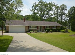 8440 Valley View Rd, Macedonia, OH 44056