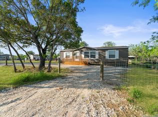 315 Cactus Ln, Pleasanton, TX 78064