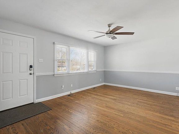 3rd image of 1348 Clarkson Dr