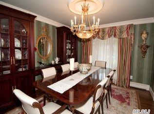 20 Great Oak Rd, Saint James, NY 11780