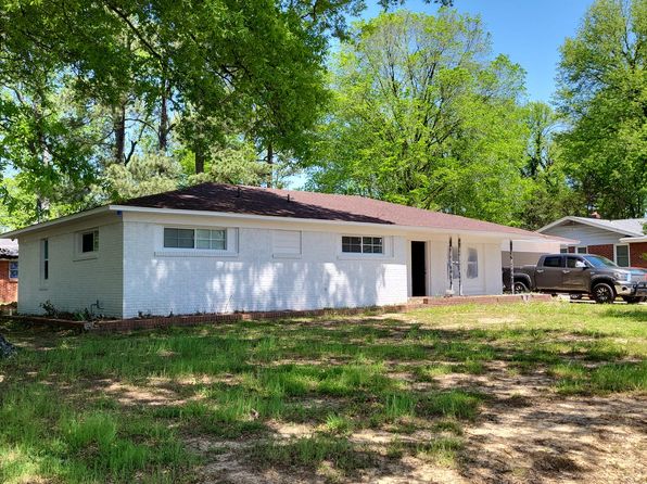 446 Parkdale Dr