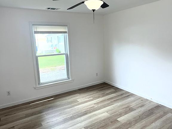3rd image of 1116 2nd Ave