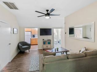 225 W Park Ave UNIT 2, Libertyville, IL 60048