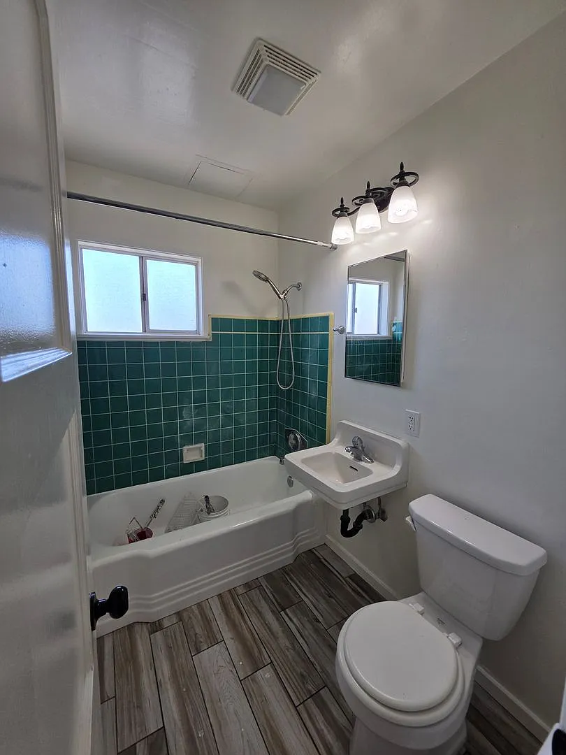 Midtown Ventura Upstairs 2+1 Apt. near CMH, Mall, Shopping — Photo 4