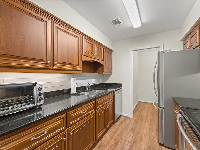 25312 Plantation Dr NE — Photo 28