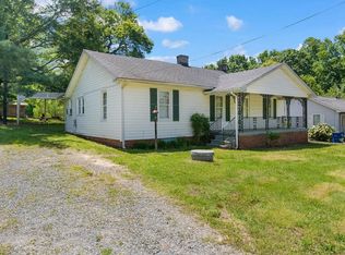 904 Wilcox St, Winston Salem, NC 27105