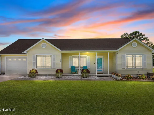126 Ennett Lane, Sneads Ferry, NC 28460