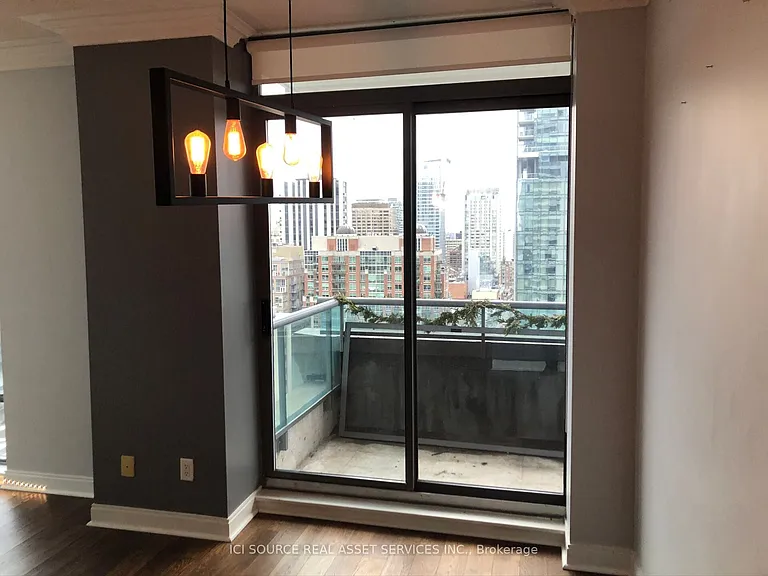18 Yorkville Ave #2105 — Photo 7