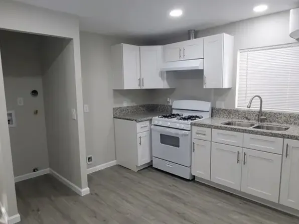 2806 10th St #2806, Riverside, CA 92507