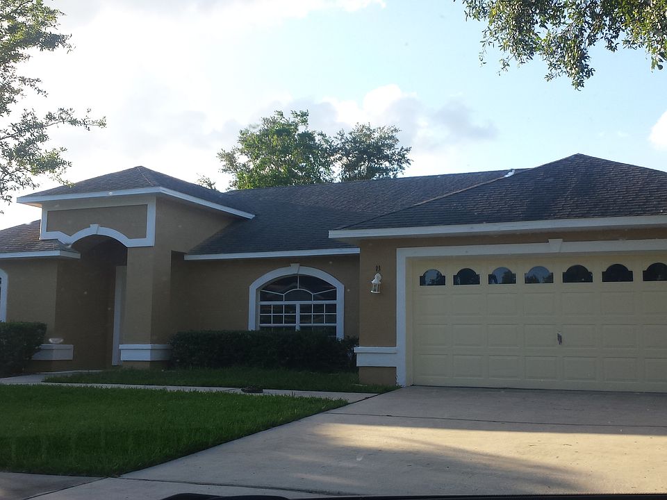 2nd image of 816 Bluegrass Ln