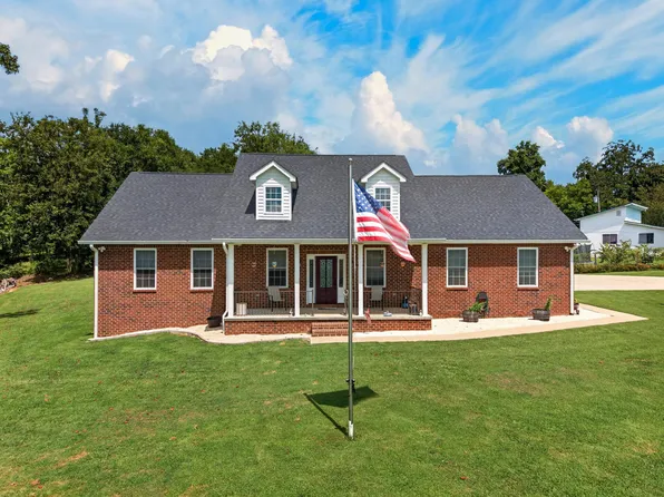 408 Haynes Rd, Dandridge, TN 37725