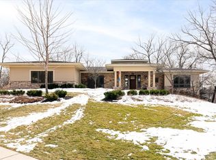 3340 Emerald Valley Dr, Onalaska, WI 54650