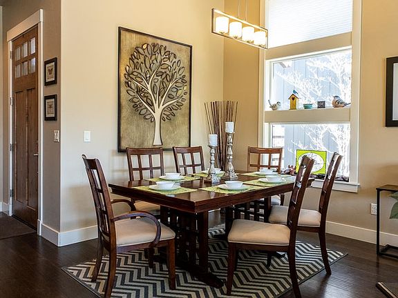 Formal dining area. Leaf available for larger gatherings.