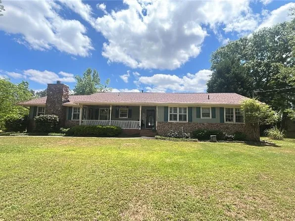 105 Gantt Ln, Fayetteville, GA 30215