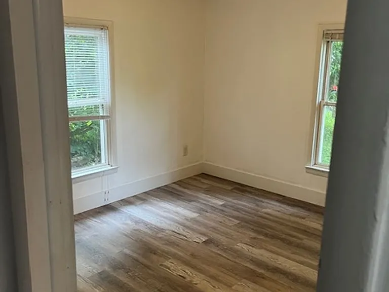 2428 S Madison St — Photo 7