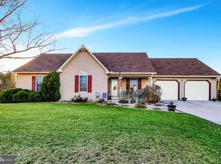186 Crestview Dr, East Berlin, PA 17316