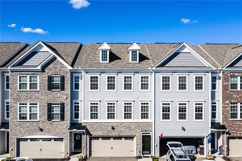 1st image of 224 Eagle Dr