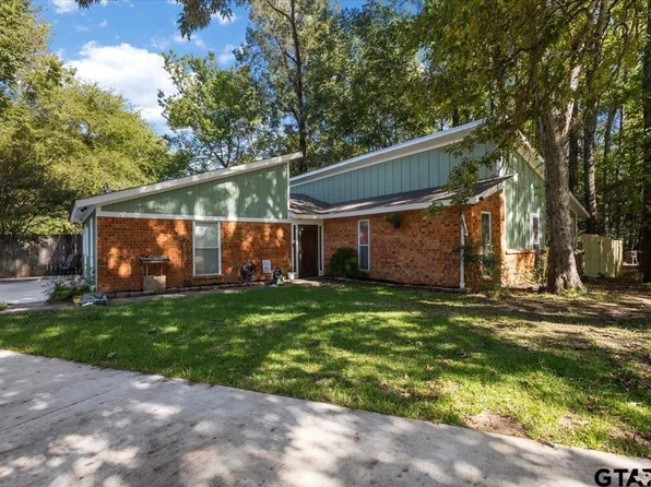 300 Synterra St, Lindale, TX 75771
