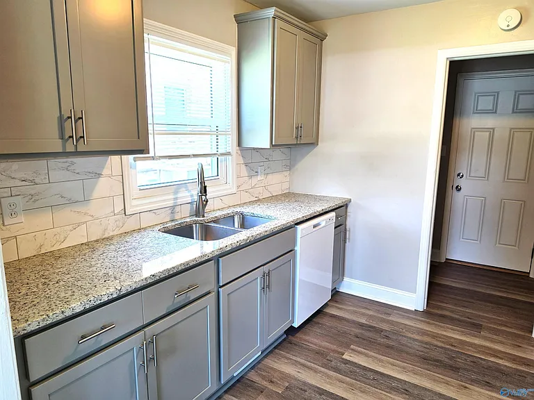 507 Redbud Dr NW — Photo 6