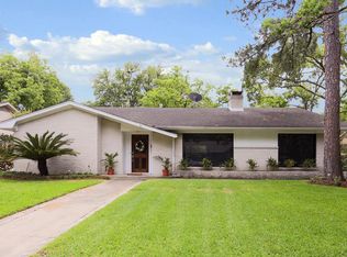 10047 Overbrook Ln, Houston, TX 77042
