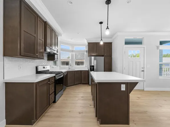 153 Bari Lane, Windsor, CA 95492