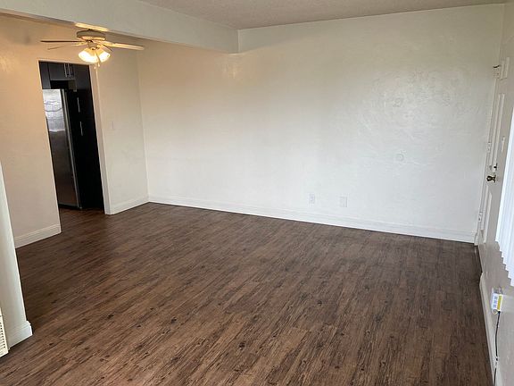 3rd image of 2308.5 Chatsworth Blvd #0