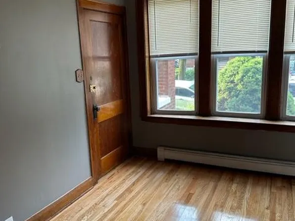 2555 W 45th St Unit 1, Chicago, IL 60632