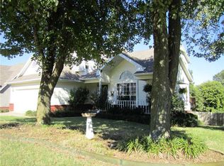 2005 Stout Dr, Springdale, AR 72762